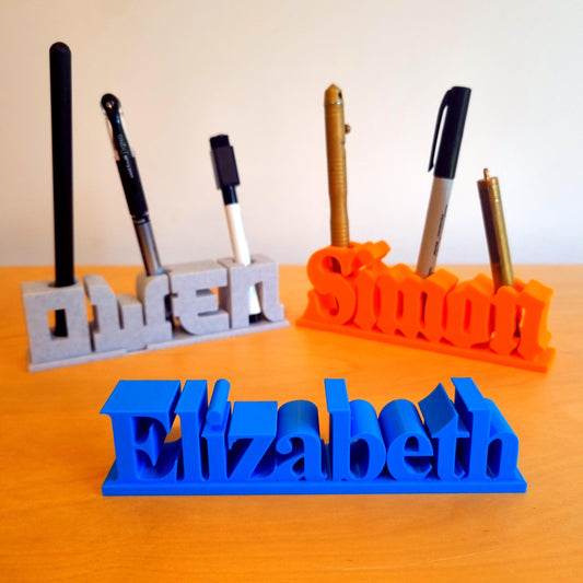 Personalised Name Desk Sign – Custom Desk Nameplate with Optional Pen Holders – Office Gift, Teacher Gift, Gamer Tag, Name Display